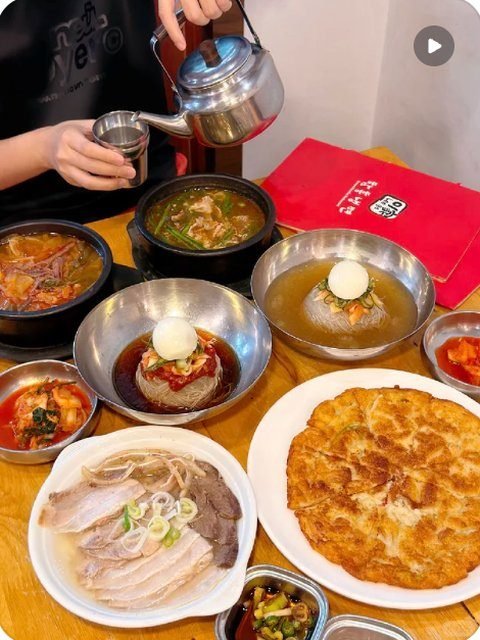 Xiaohongshu creator post about Lee Ga in Los Angeles